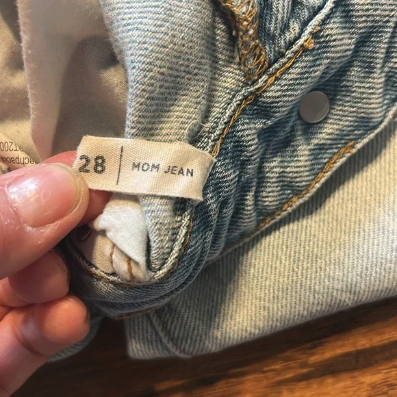 PacSun Trendy Light Blue distressed Mom Jeans size 28 - Picture 10 of 11